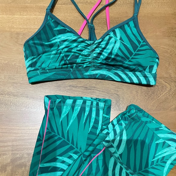 OLD NAVY Workout Bundle 💪🏼💓🌴 - Picture 11 of 12